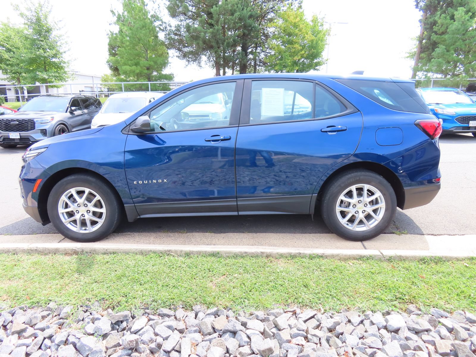 Used 2023 Chevrolet Equinox LS FWD image 7