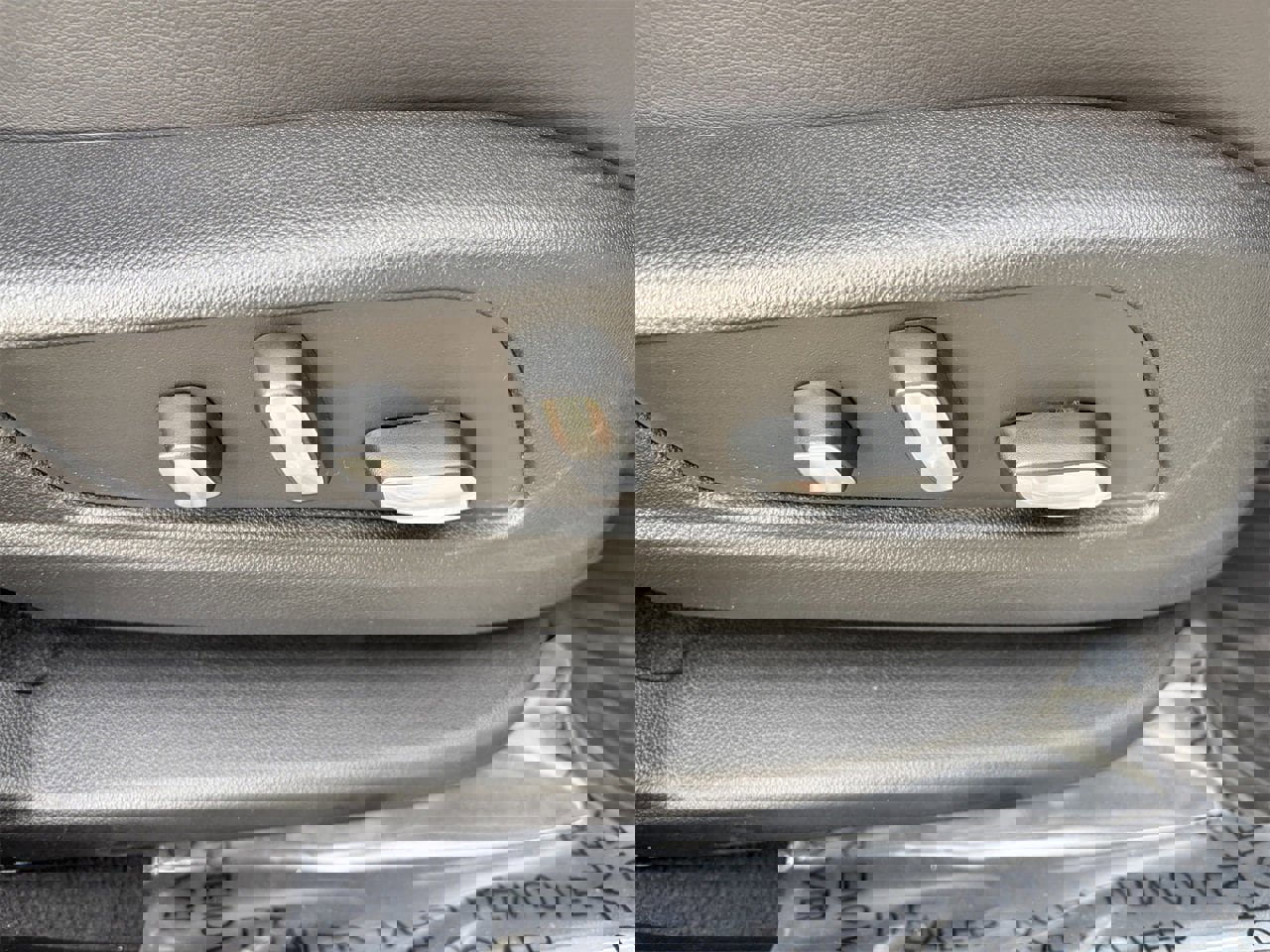 Certified 2025 Cadillac XT5 Premium Luxury image 12