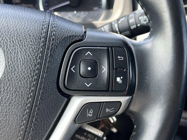 Used 2019 Toyota Highlander Plus AWD/4WD image 26
