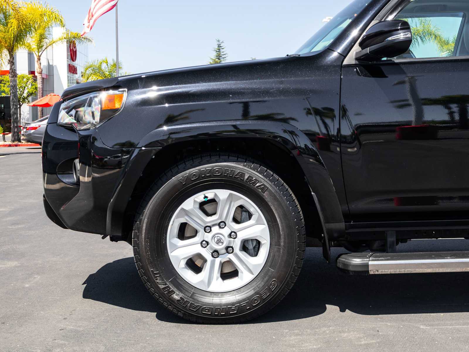 Used 2022 Toyota 4Runner SR5 Premium w/ Moonroof Package RWD image 8
