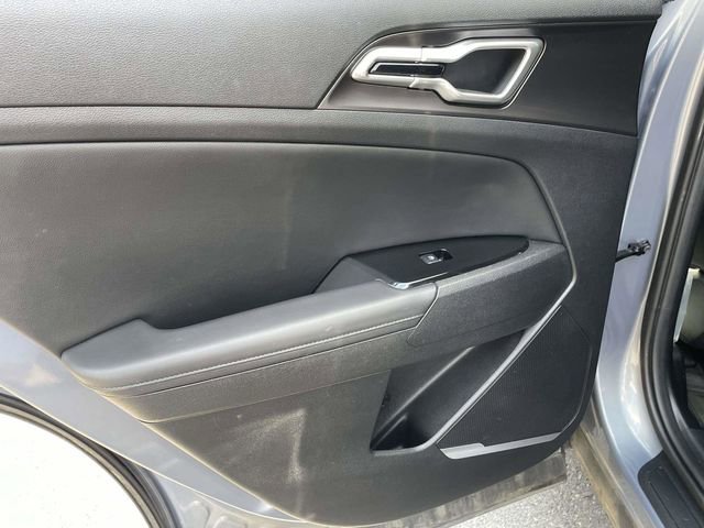 Used 2024 Kia Sportage EX image 6