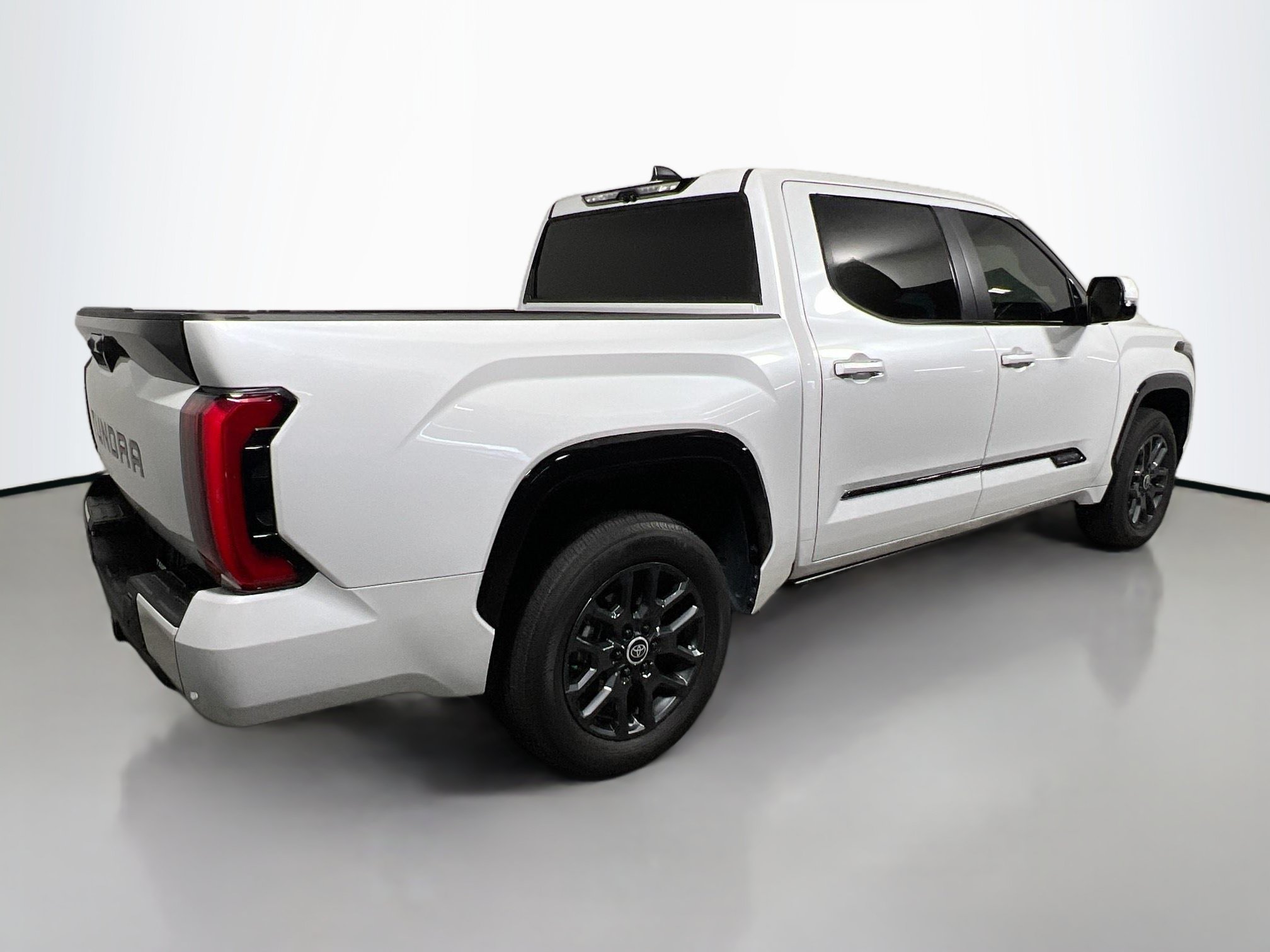 Used 2024 Toyota Tundra Platinum AWD/4WD image 4