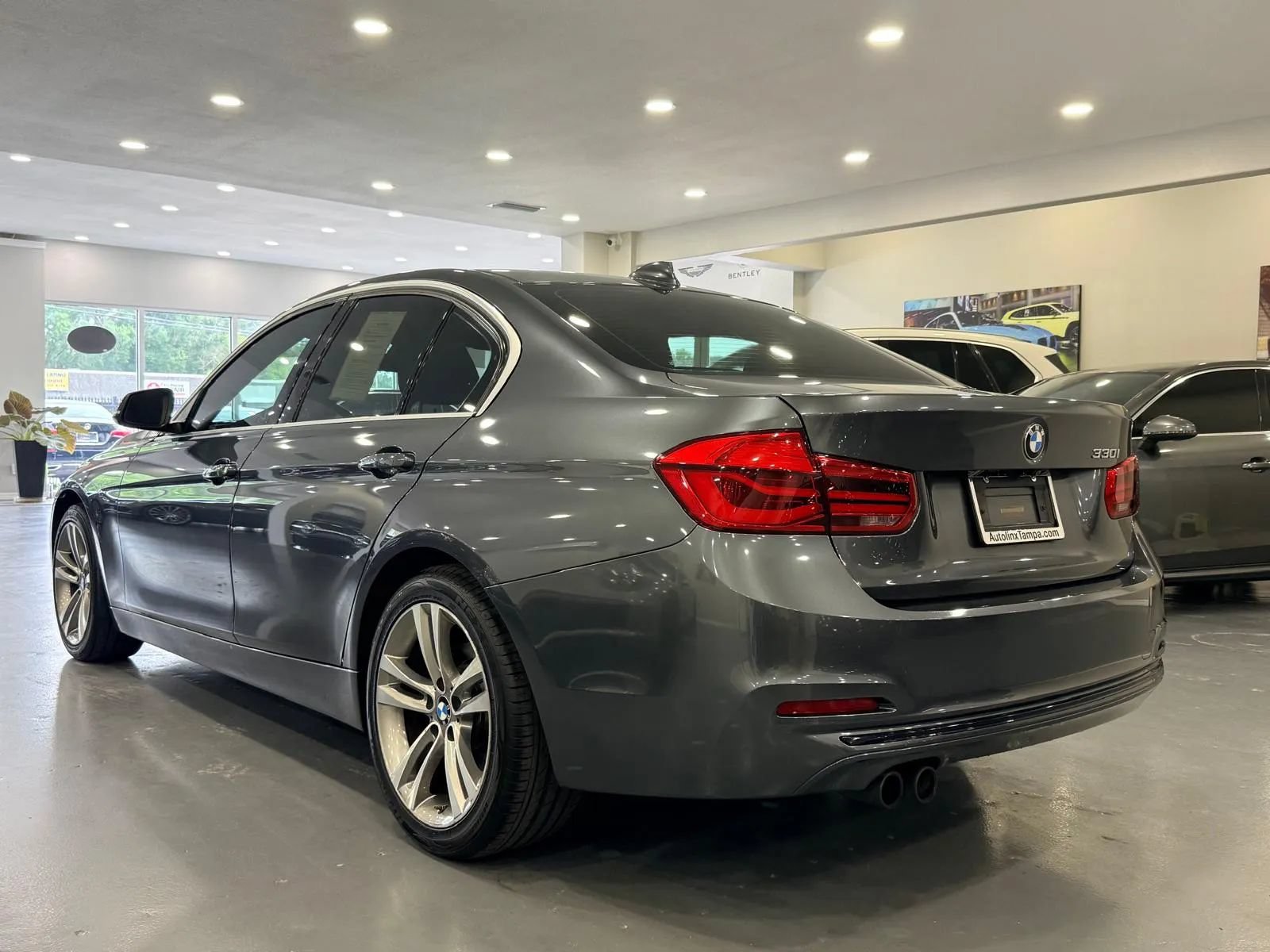 Used 2018 BMW 330i Sedan RWD image 10