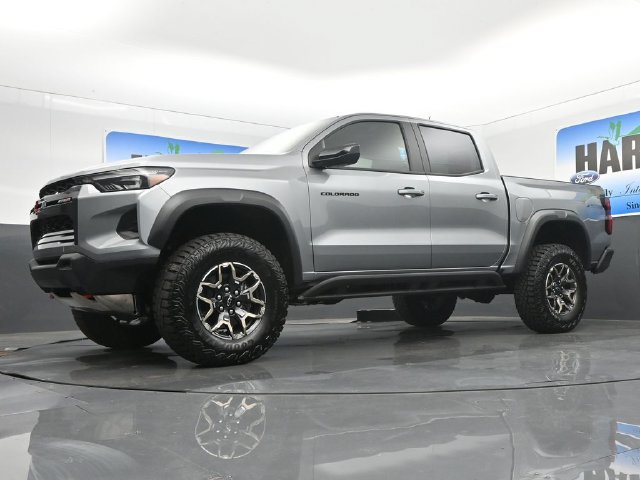New 2026 Chevrolet Colorado ZR2 w/ Technology Package AWD/4WD image 17