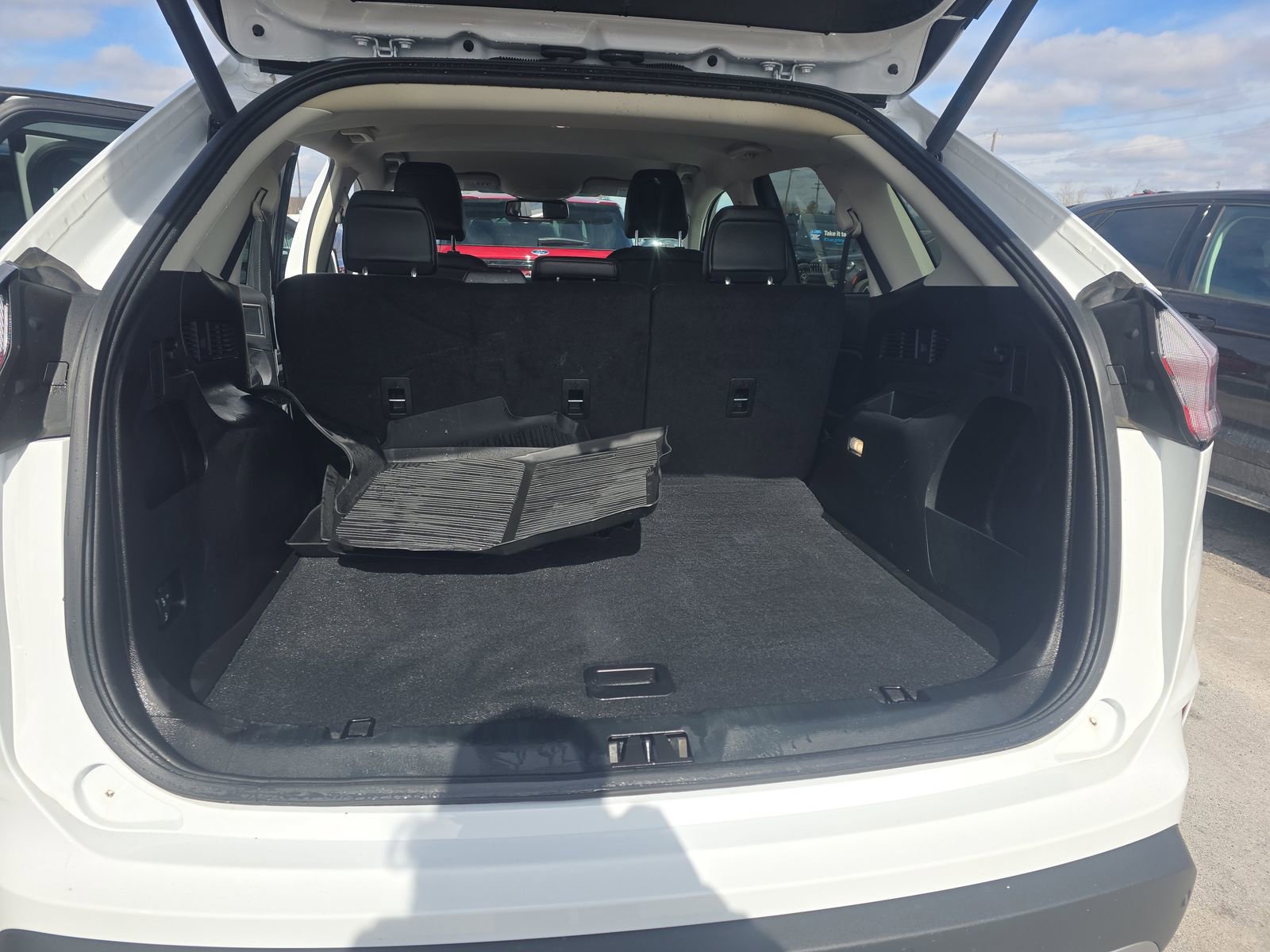 Used 2024 Ford Edge SEL w/ Convenience Package image 11