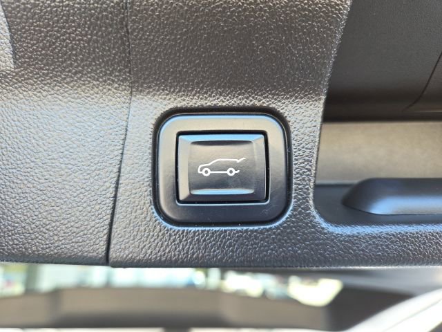 Used 2023 GMC Acadia SLT FWD image 50