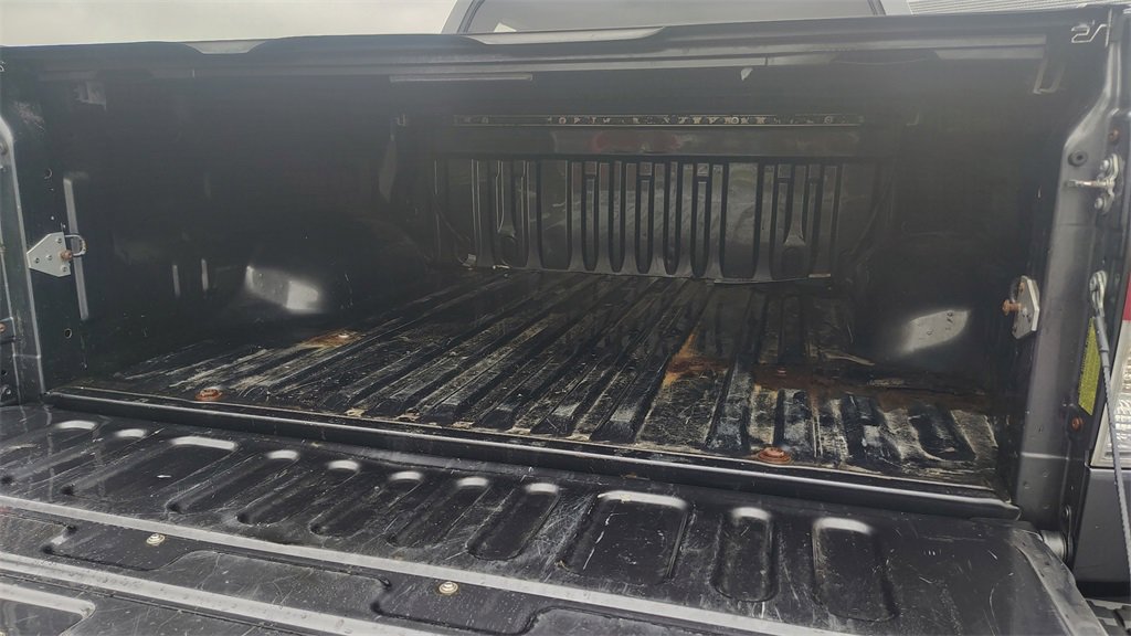 Used 2011 Toyota Tundra 4x4 CrewMax image 32