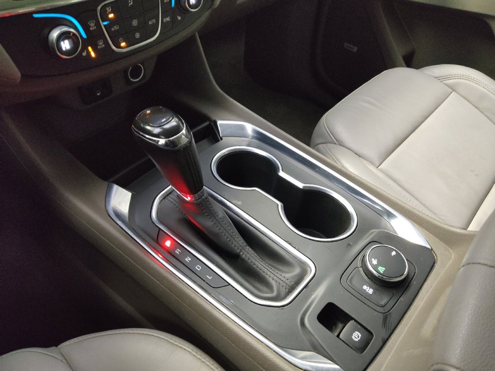 Used 2019 Chevrolet Traverse LT w/ LT Premium Package FWD image 26
