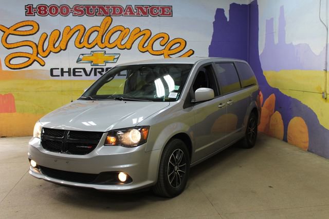 Used 2019 Dodge Grand Caravan SE FWD image 2