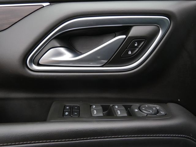 Used 2022 Chevrolet Suburban LT image 12