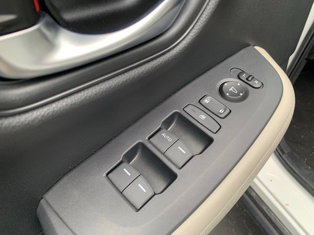 Used 2025 Honda HR-V LX image 29