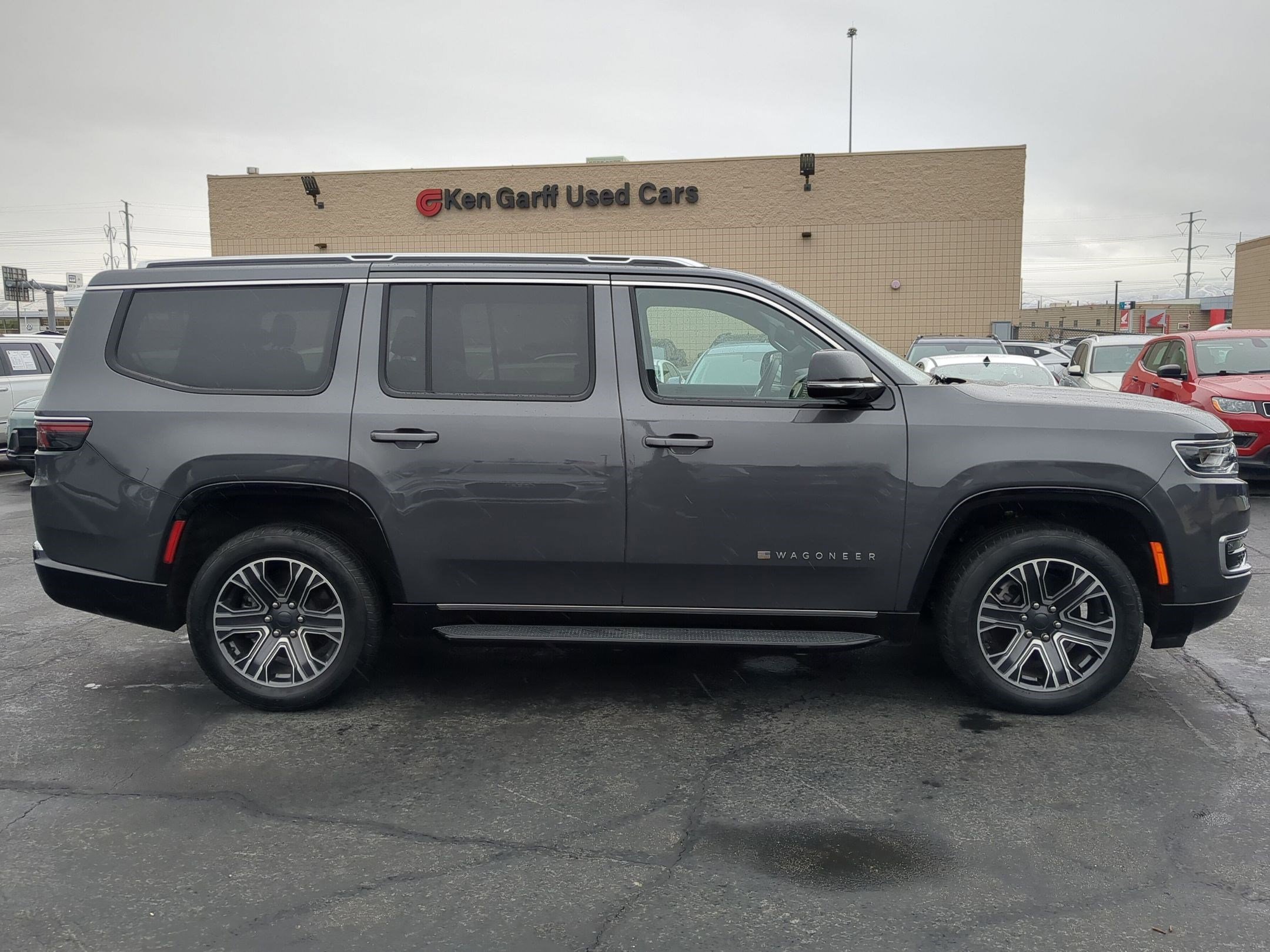 Used 2024 Jeep Wagoneer Series II image 2