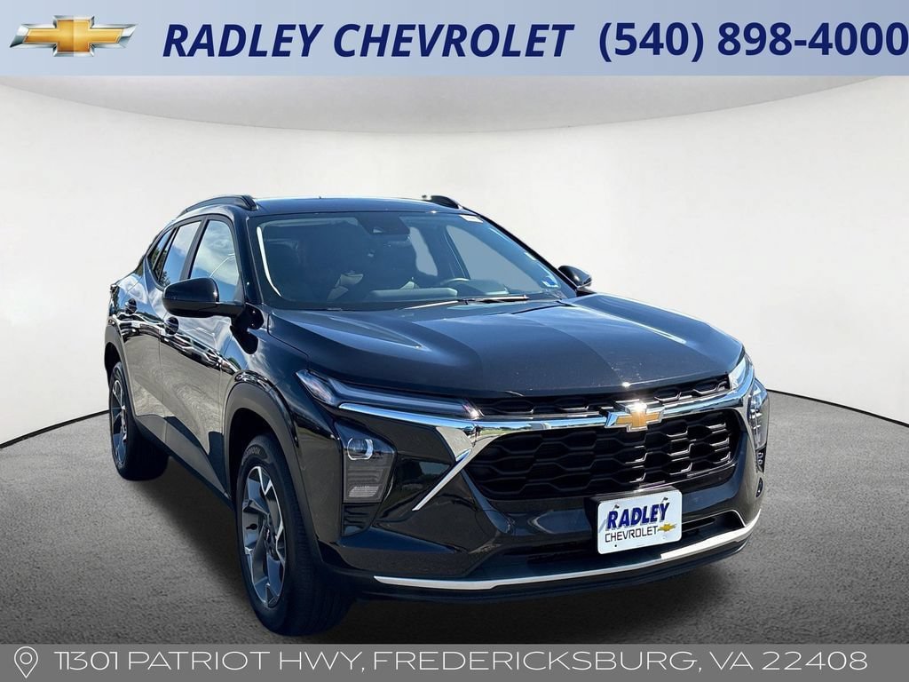 Certified 2025 Chevrolet Trax LT w/ LT Convenience Package FWD image 21