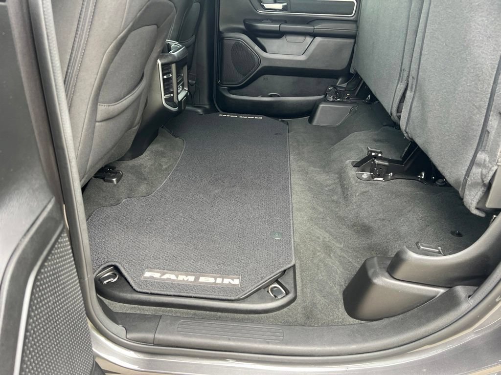 Used 2022 RAM 1500 Big Horn AWD/4WD image 35