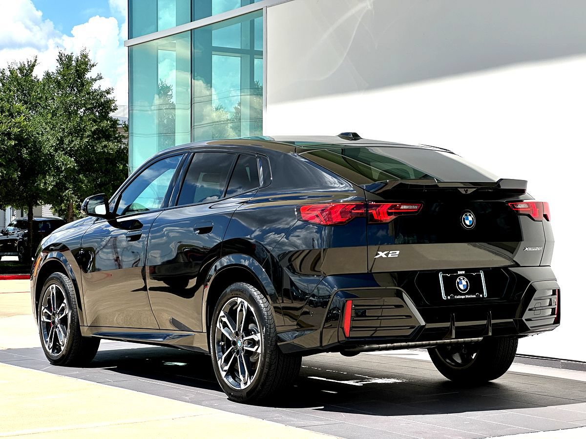New 2026 BMW X2 xDrive28i w/ Technology Package AWD/4WD image 7