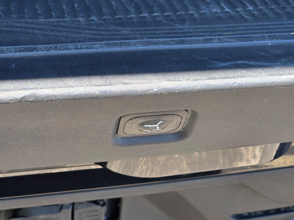 Used 2025 Ford Expedition Active AWD/4WD image 19