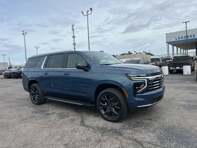 New 2026 Chevrolet Suburban LT w/ Comfort Package AWD/4WD video 1