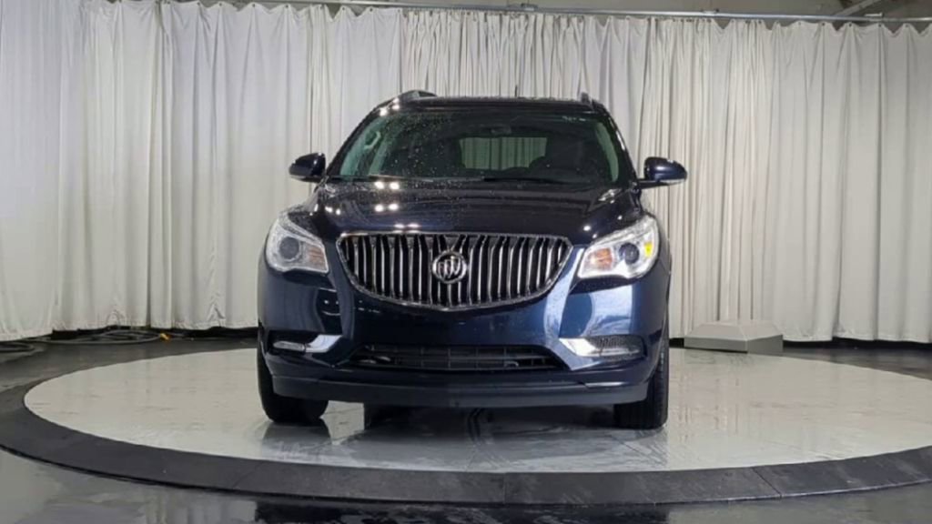 Used 2017 Buick Enclave Leather image 4