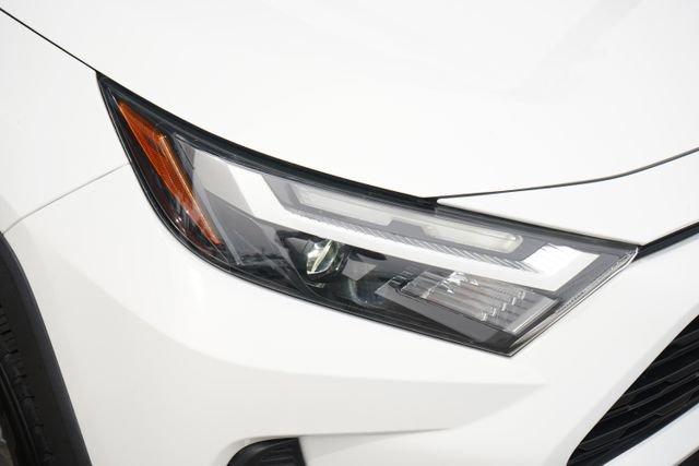 Used 2023 Toyota RAV4 LE AWD/4WD image 12