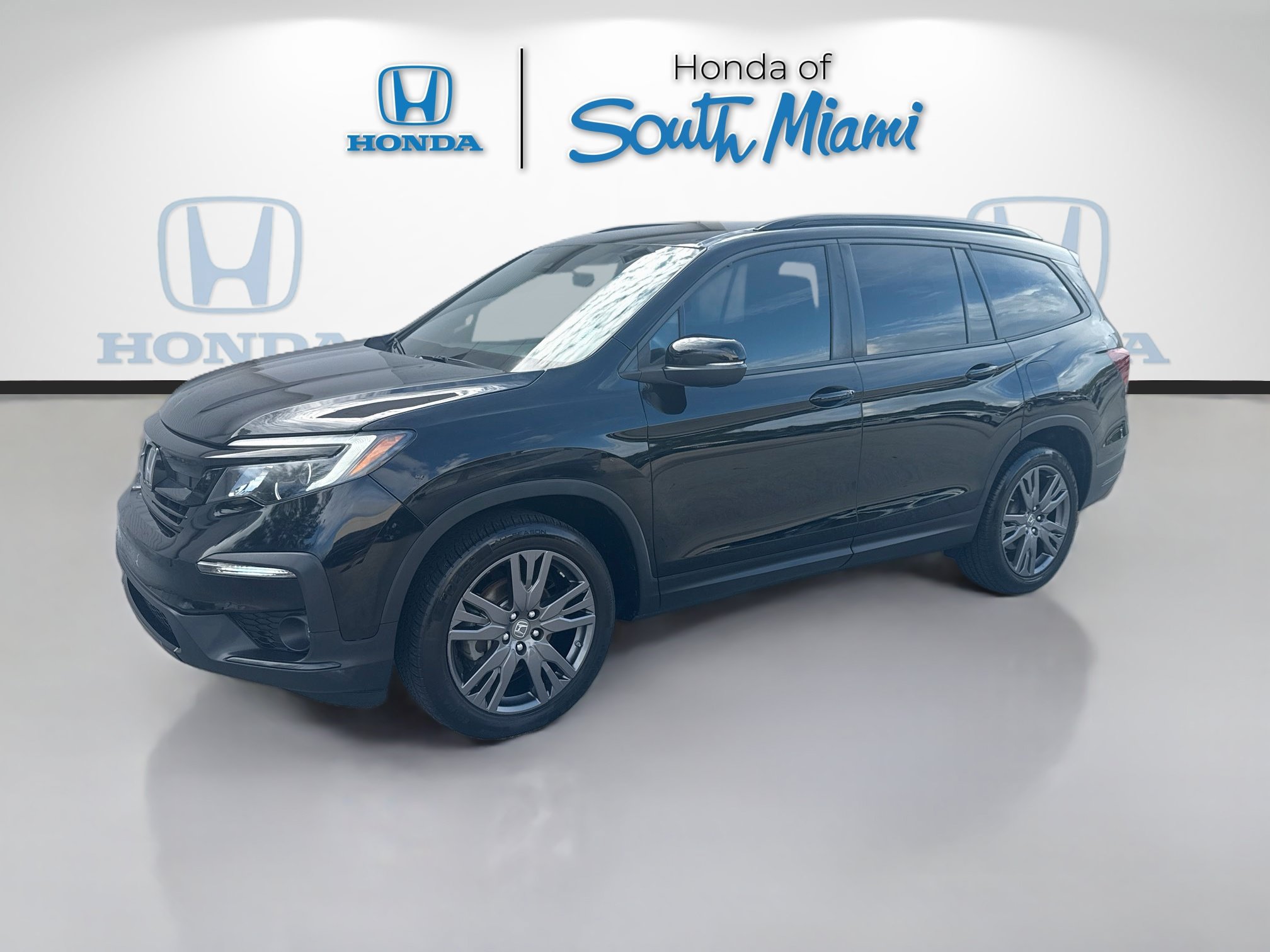 Certified 2022 Honda Pilot Sport image 3