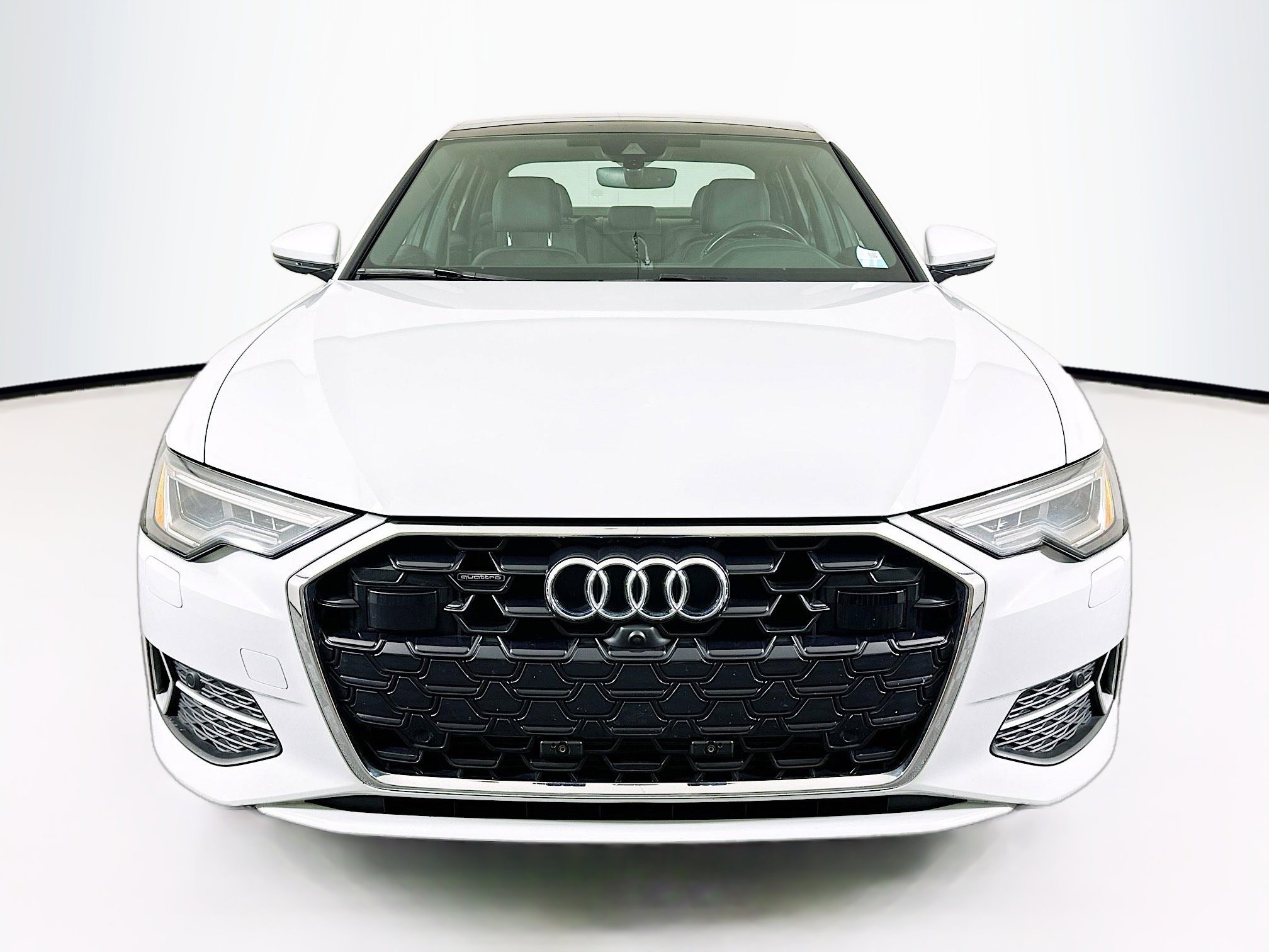Used 2024 Audi A6 Premium Plus image 2