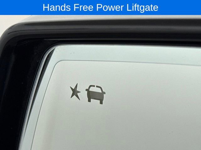 Used 2018 Chevrolet Suburban LT image 28