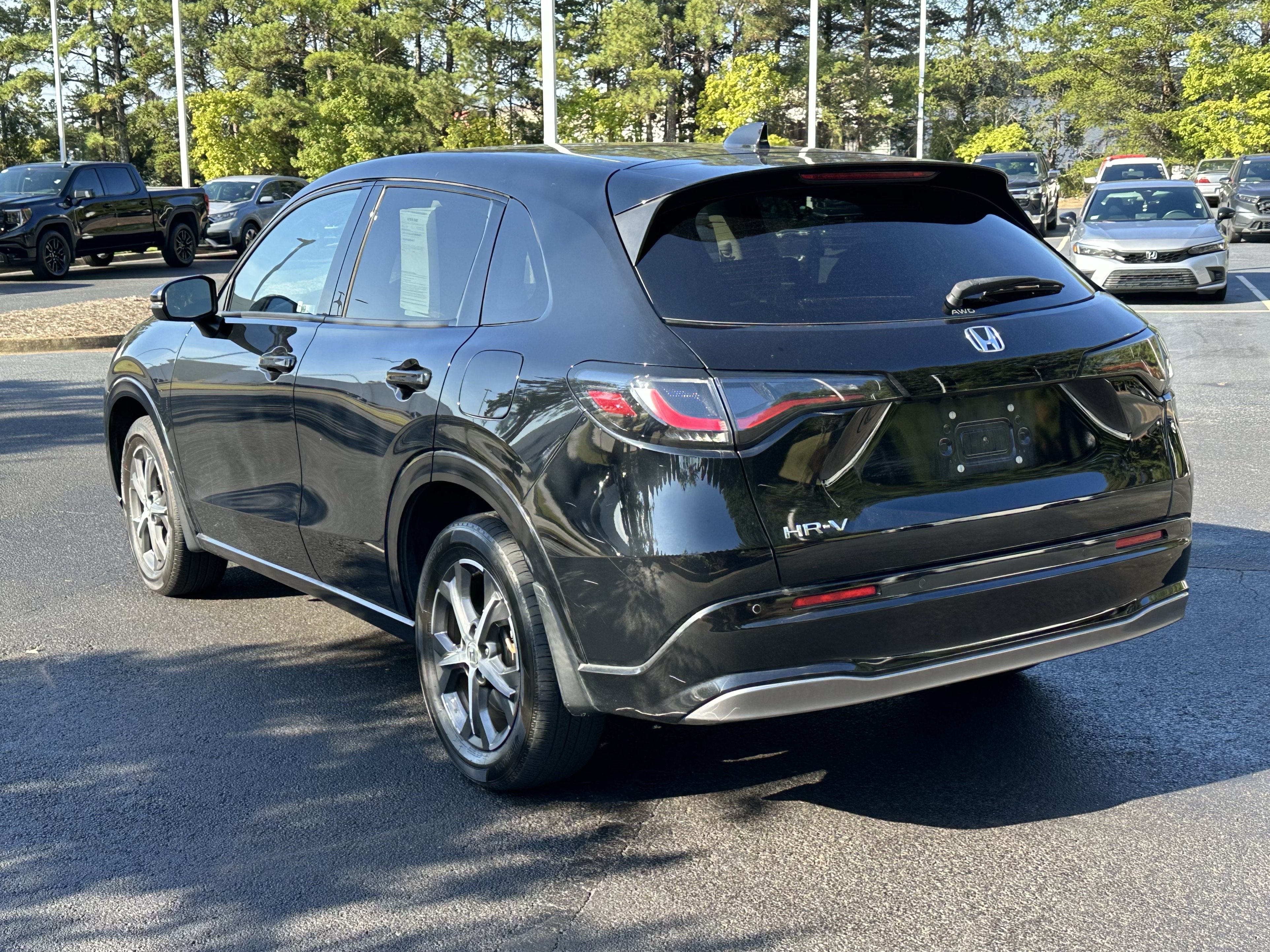 Used 2024 Honda HR-V EX-L image 11