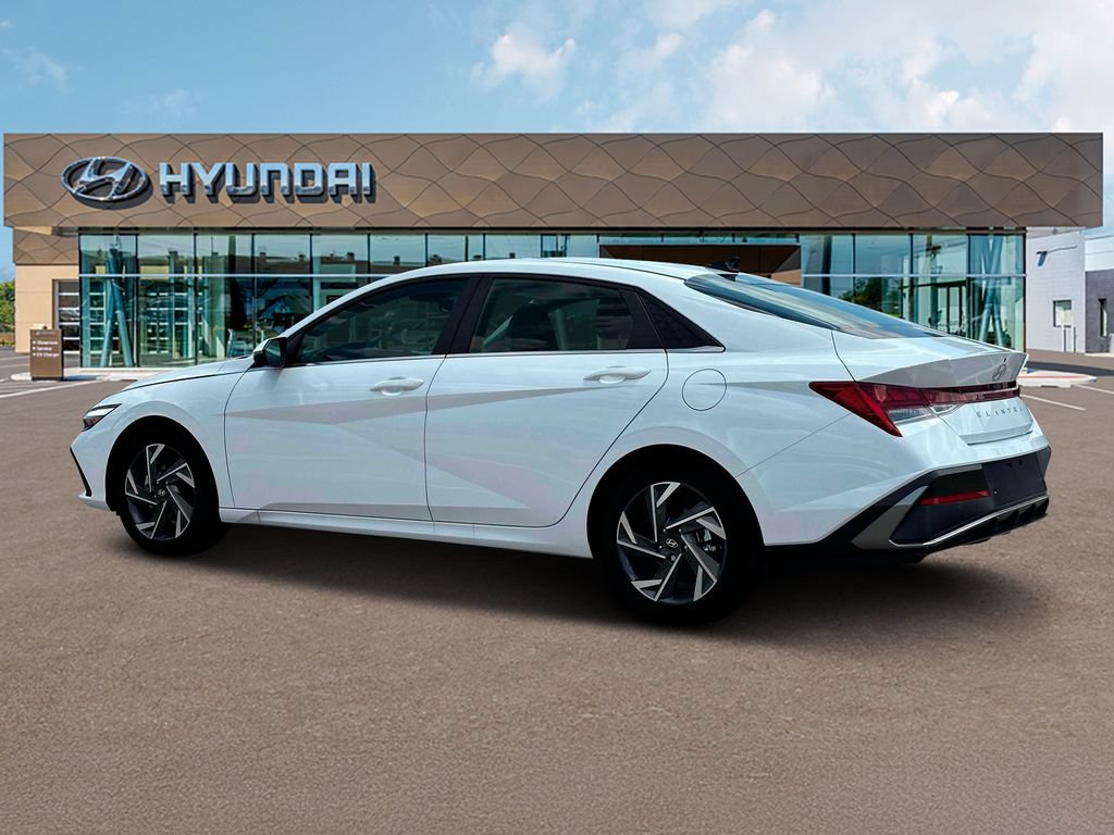 New 2025 Hyundai Elantra Limited FWD image 4