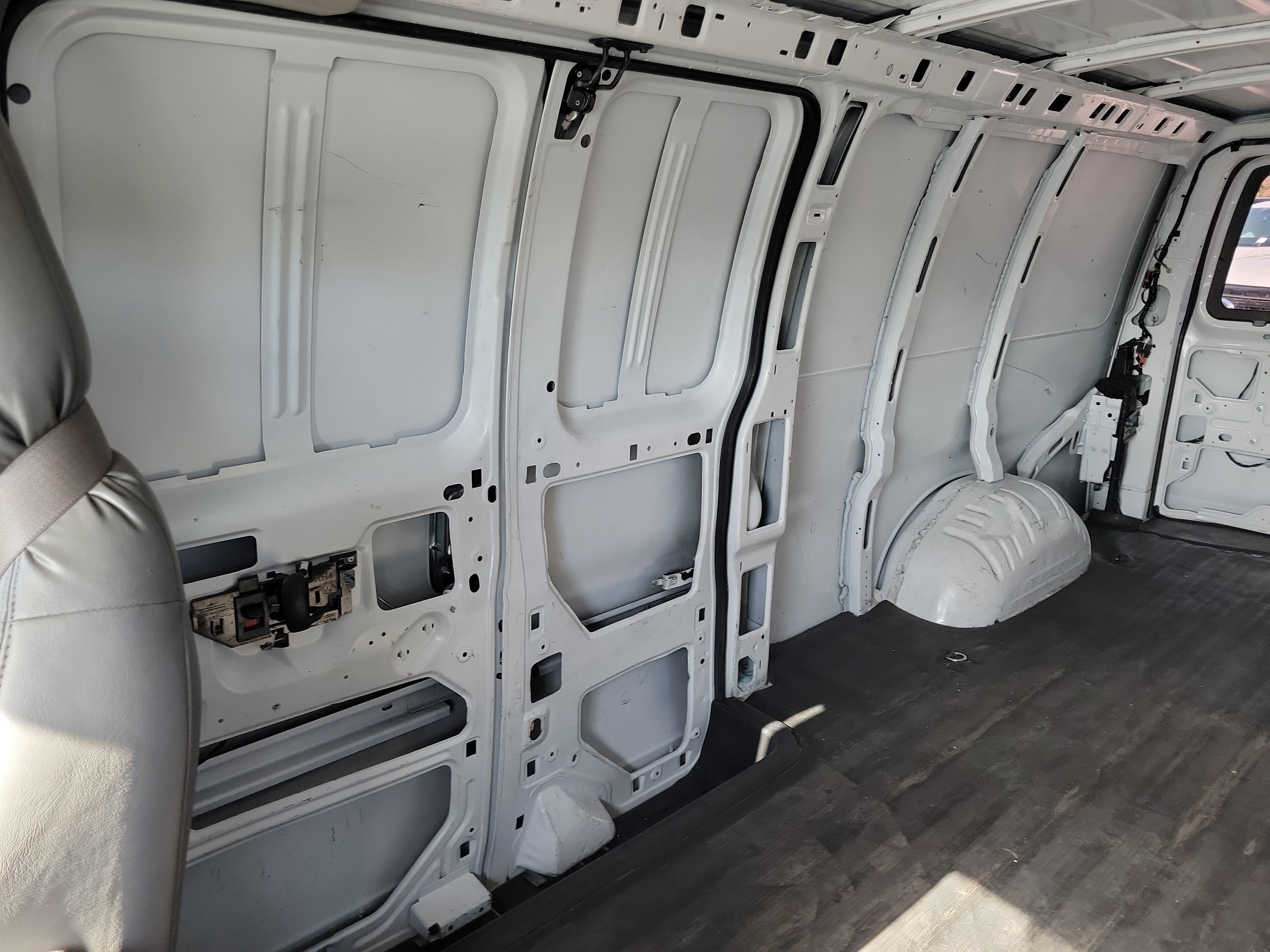 Used 2021 Chevrolet Express 2500 Extended w/ Driver Convenience Package image 20