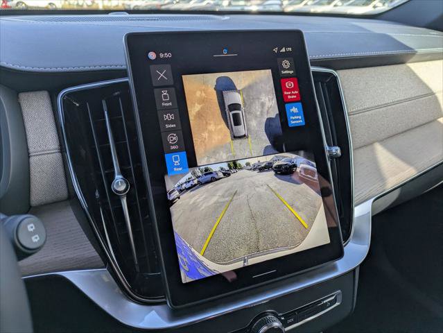 New 2026 Volvo XC90 B6 Plus w/ Protection Package Premier image 10