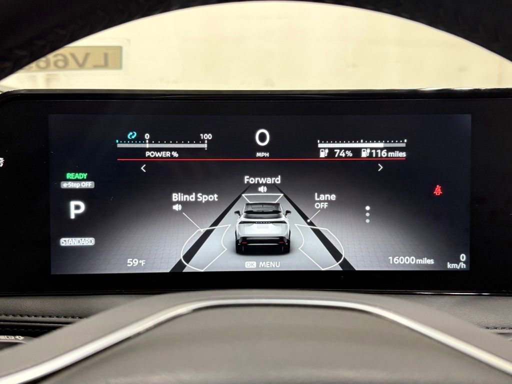 Used 2023 Nissan Ariya AWD image 17