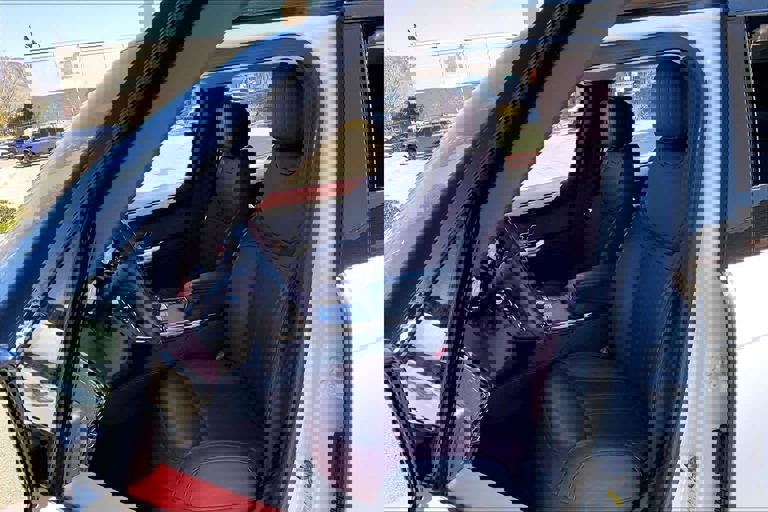 Used 2023 Land Rover Range Rover Sport SE Dynamic image 7