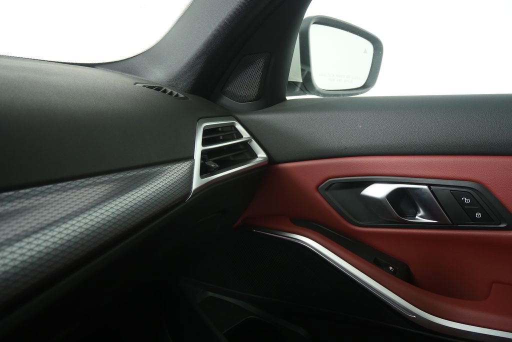 Used 2025 BMW 330i Sedan image 26