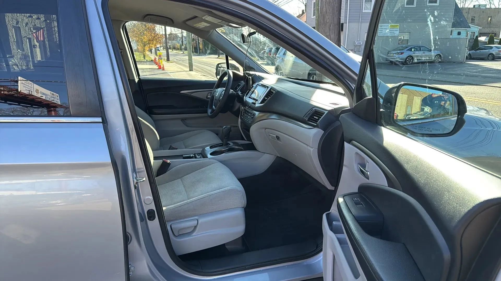Used 2018 Honda Pilot LX image 25