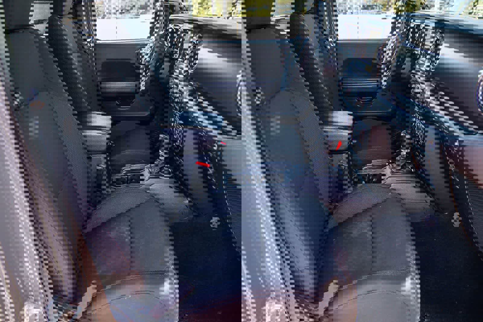 Used 2023 Jeep Wrangler Unlimited image 16