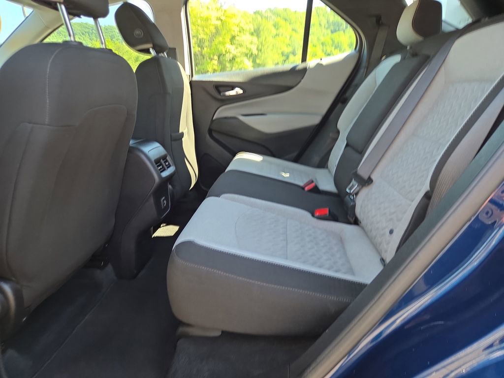 Used 2022 Chevrolet Equinox LS w/ Driver Confidence II Package AWD/4WD image 15