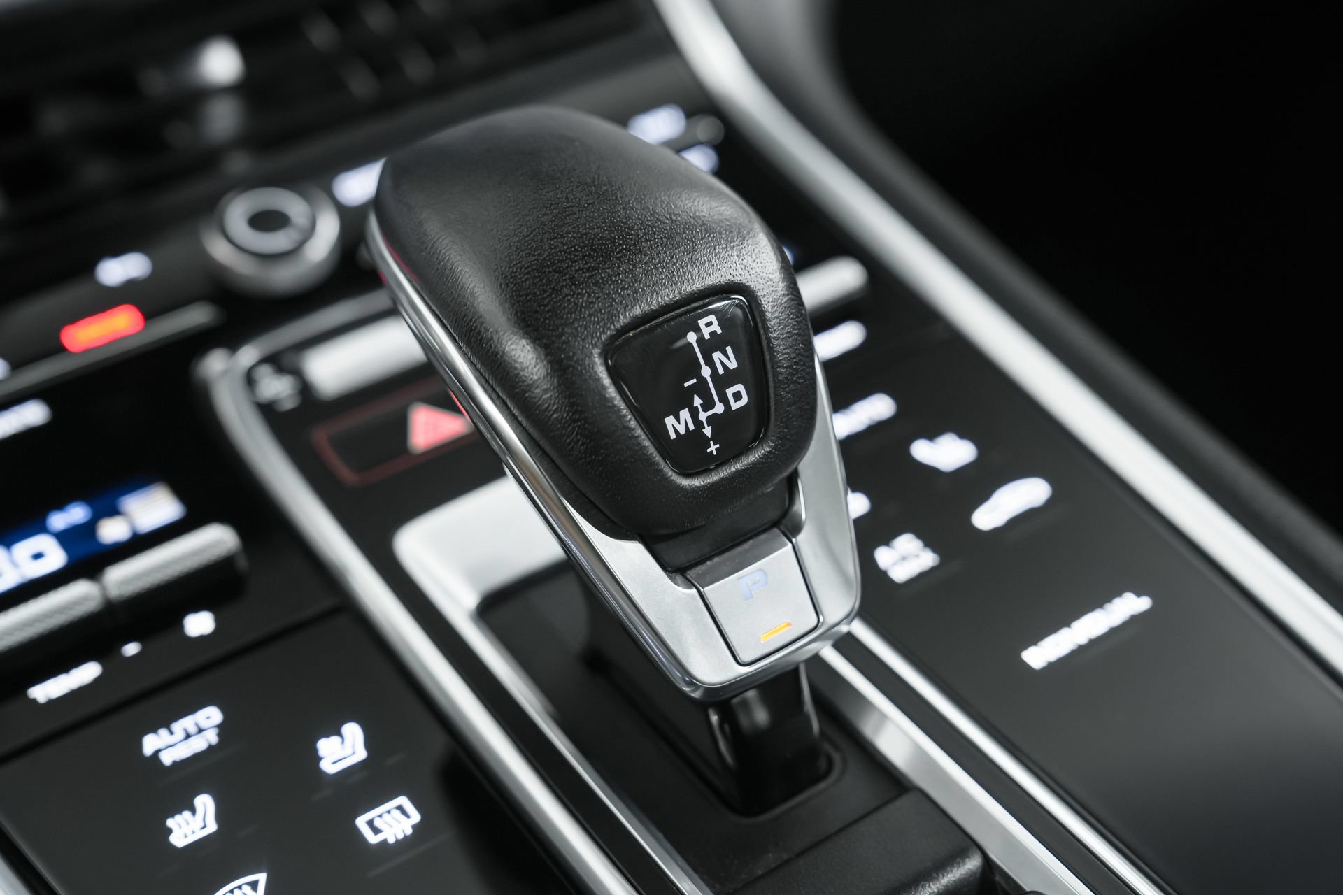Used 2023 Porsche Panamera Platinum Edition RWD image 37