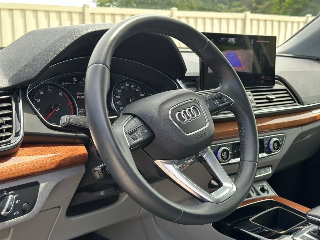 Used 2022 Audi Q5 2.0T Premium w/ Convenience Package AWD/4WD image 17