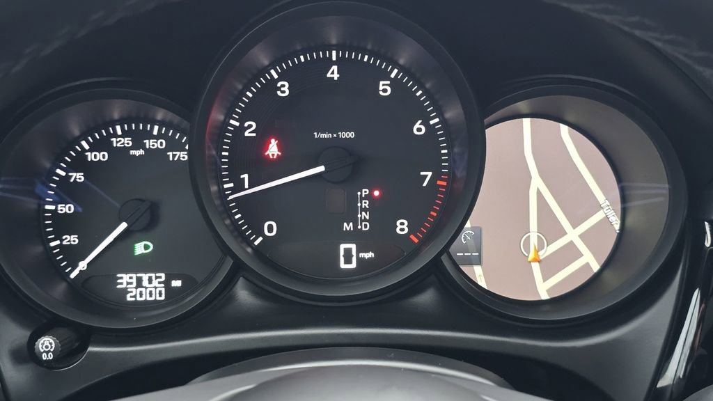 Used 2022 Porsche Macan image 29