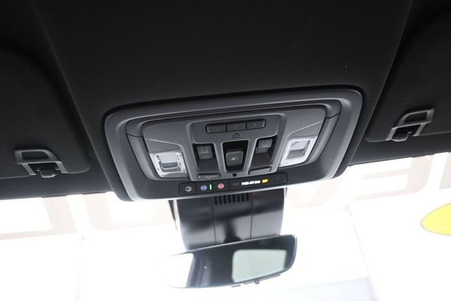 Used 2025 Chevrolet Silverado 2500 High Country w/ High Country Premium Package AWD/4WD image 12