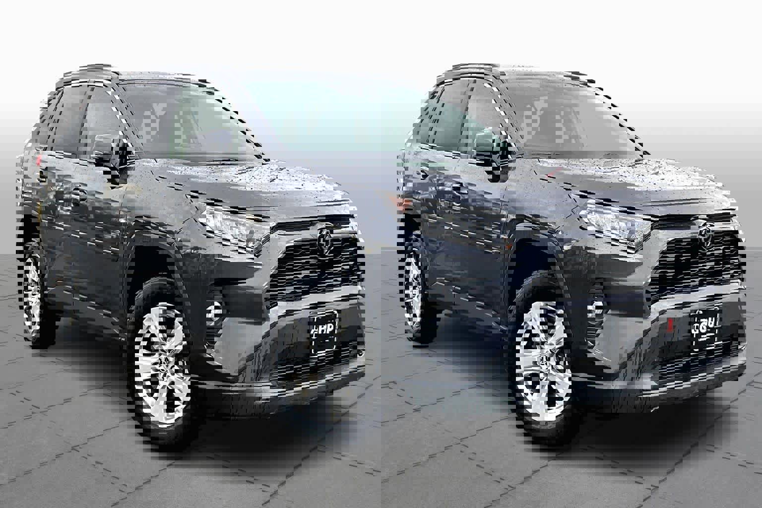 Used 2020 Toyota RAV4 XLE w/ Convenience Package image 2