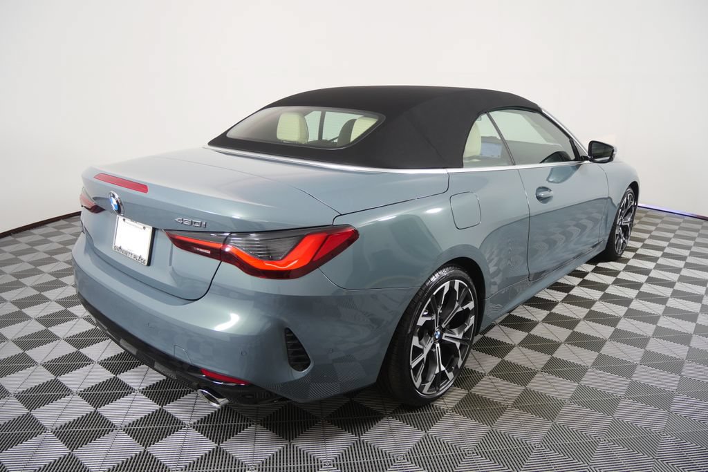 Used 2026 BMW 430i Convertible w/ Parking Assistance Package RWD image 4