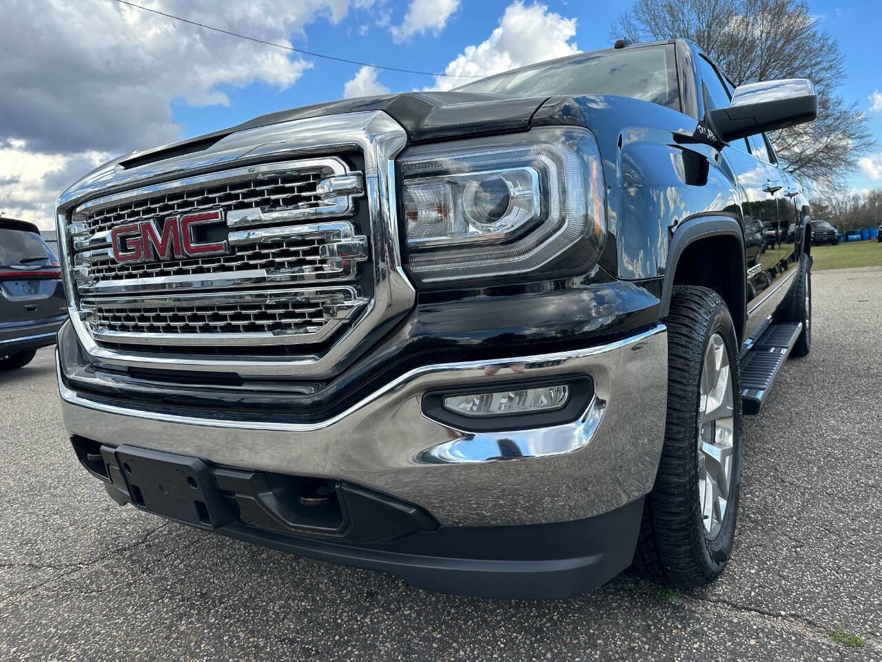 Used 2017 GMC Sierra 1500 SLT w/ SLT Premium Package image 8