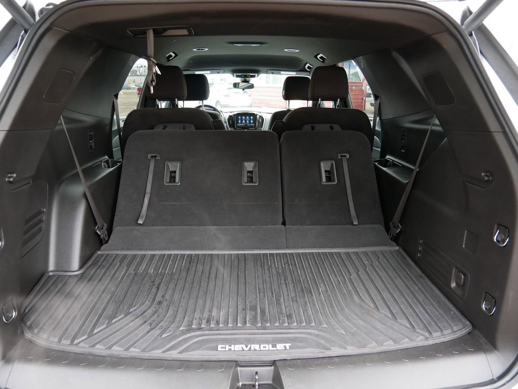 Used 2023 Chevrolet Traverse LT image 10