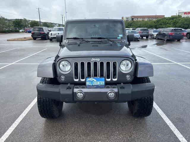 Used 2016 Jeep Wrangler Unlimited Sahara w/ Dual Top Group AWD/4WD image 8
