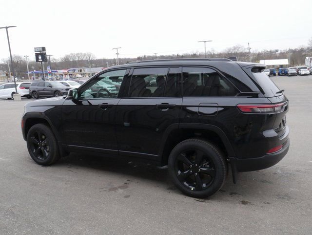 New 2025 Jeep Grand Cherokee Limited w/ Luxury Tech Group II image 12
