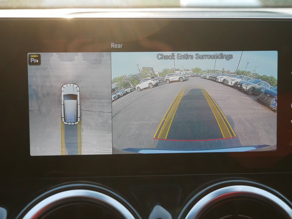 Used 2023 Mercedes-Benz GLB 250 4MATIC image 21