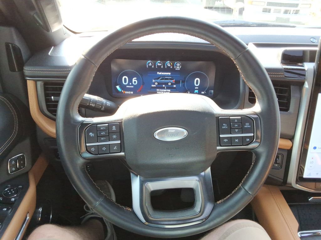 Used 2023 Ford Expedition Max Platinum RWD image 27