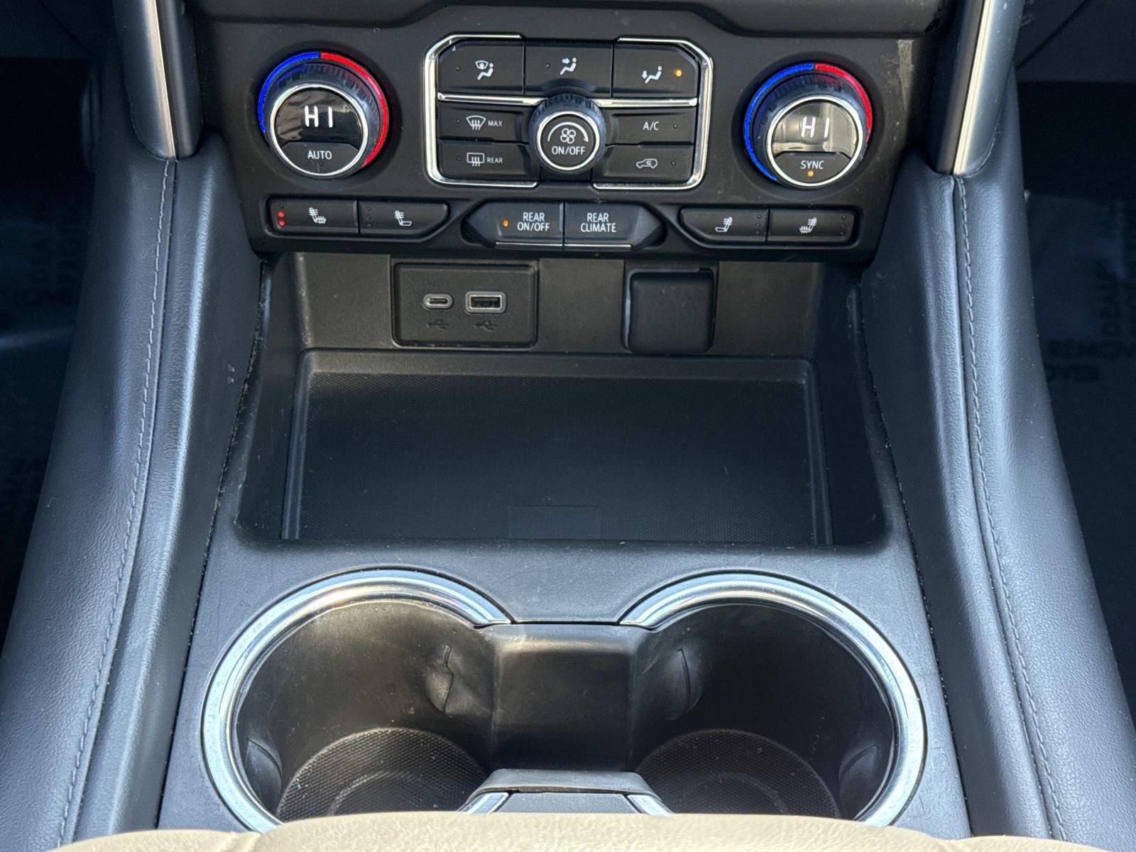 Used 2023 Chevrolet Suburban LT image 12