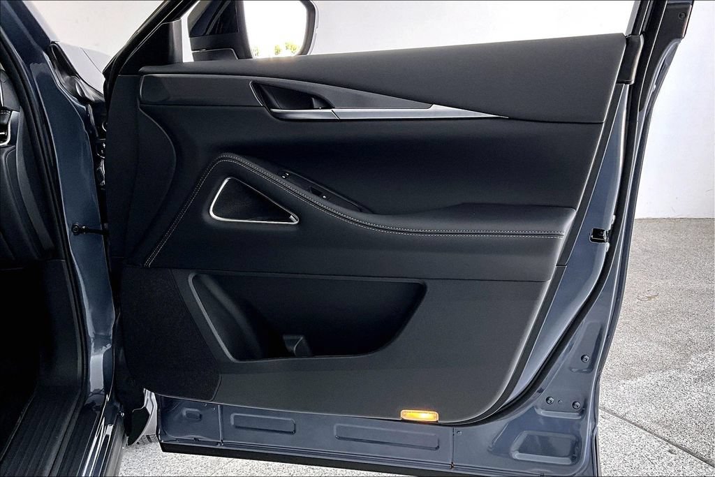 New 2027 INFINITI QX60 Luxe w/ Cargo Package FWD image 12
